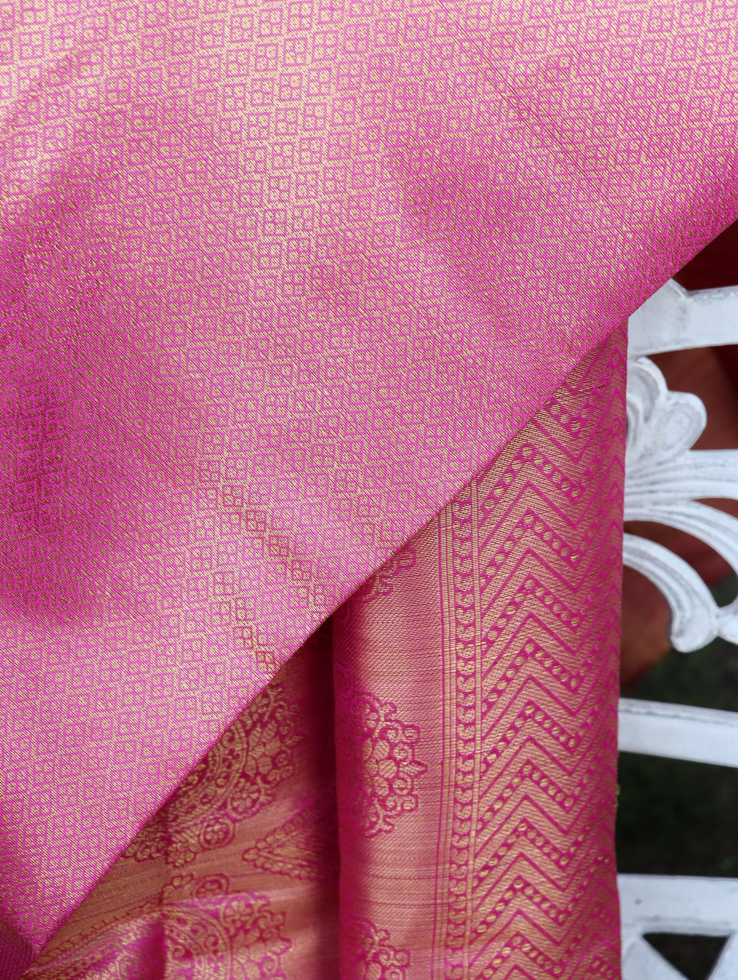 Swarna Gulabi Pattu Saree