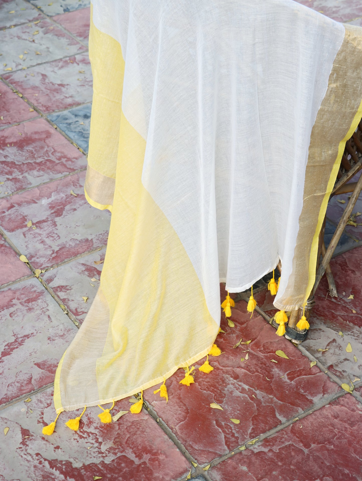 Yellow Ivory Mul Cotton Saree
